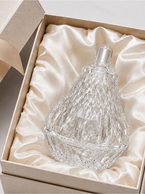 Vintage European Cut Crystal Trinket Box with Lid – 7 x 11 cm